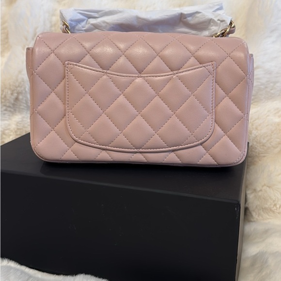 Chanel Quilted Lambskin Mini classic flap GHW like new condition - Picture 4 of 6